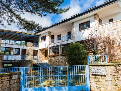 Vista exterior de Casa o xalet en venda en Miraflores de la Sierra amb Terrassa i Balcó