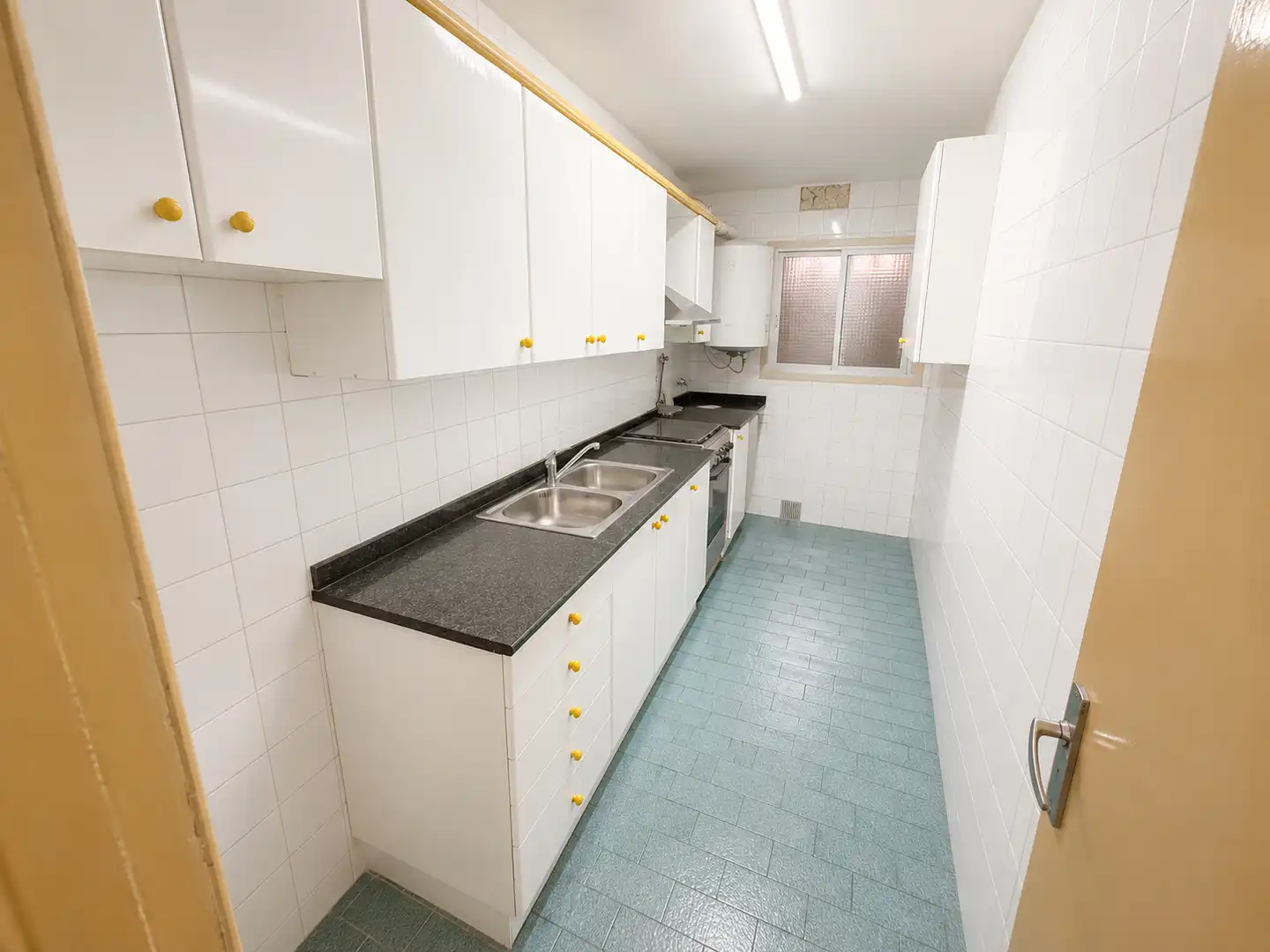 Cocina de Piso en venta en Santa Coloma de Gramenet con Aire acondicionado, Calefacción y Balcón