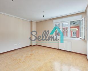 Living room of Flat for sale in Salas  with Heating, Parquet flooring and Storage room