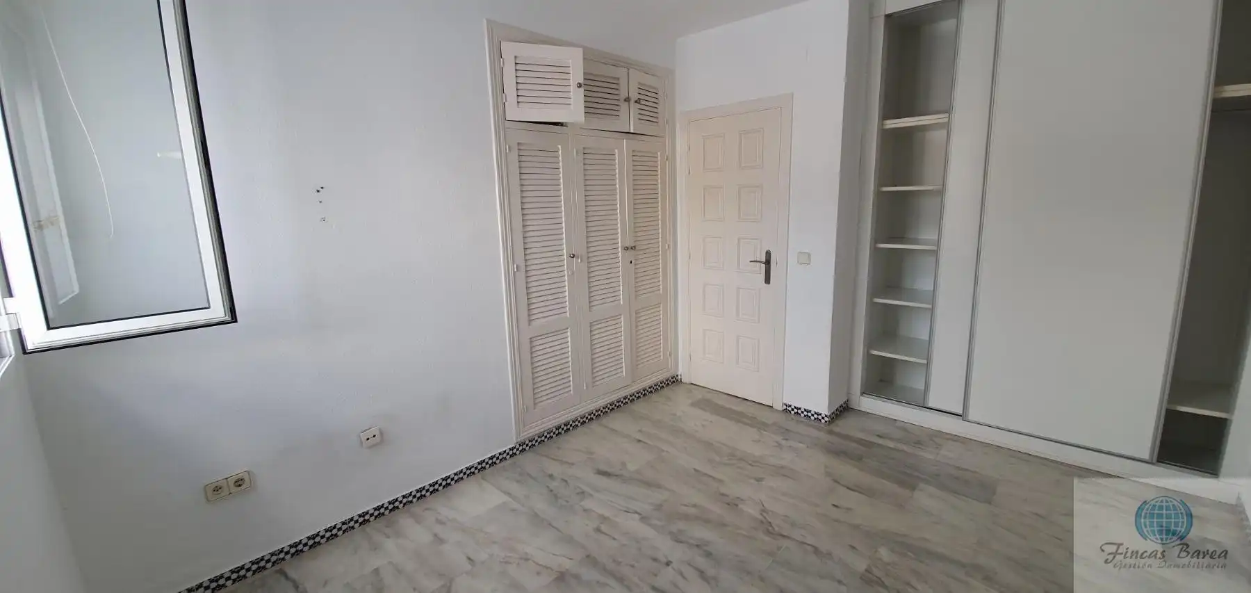 Schlafzimmer von Dachboden zum Verkauf in Fuengirola mit Terrasse und Gemeinschaftspool