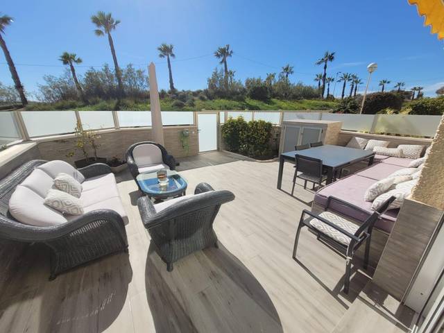 Casa adosada en Alquiler en Calle del Músico José Mira Figueroa en Agua Amarga - Urbanova