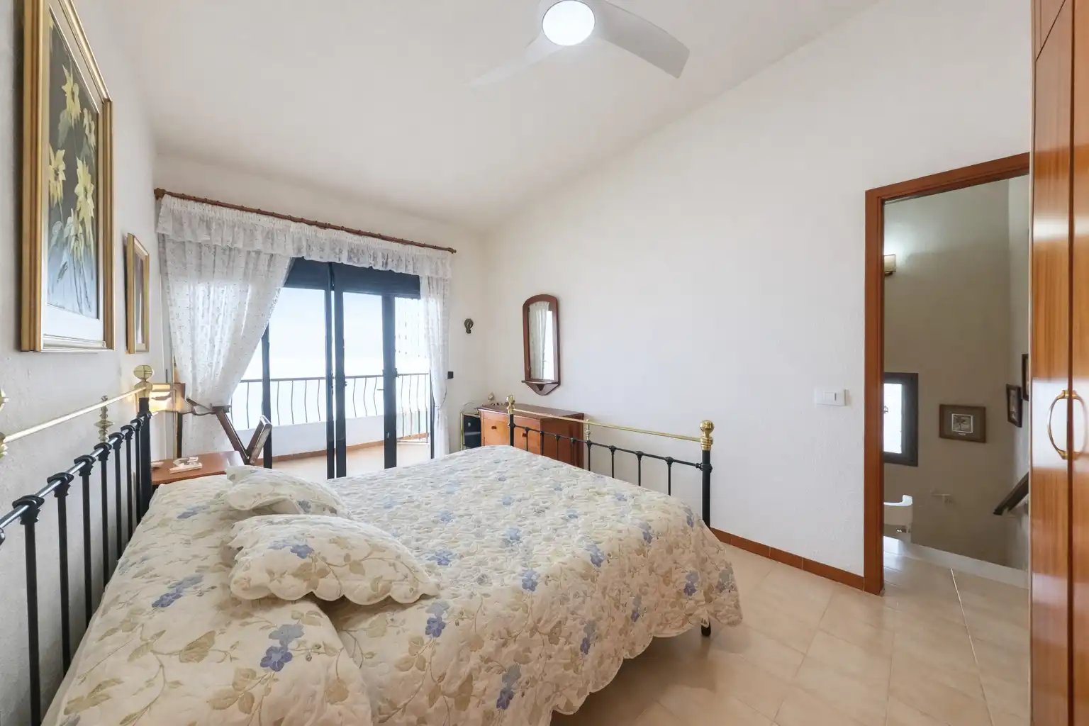 Schlafzimmer von Einfamilien-Reihenhaus zum Verkauf in Adeje mit Privatgarten, Terrasse und Möbliert