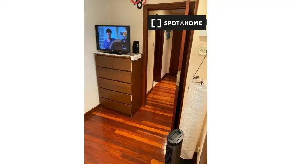 Schlafzimmer von Wohnung zur untervermieten in Bilbao  mit Klimaanlage, Heizung und Möbliert