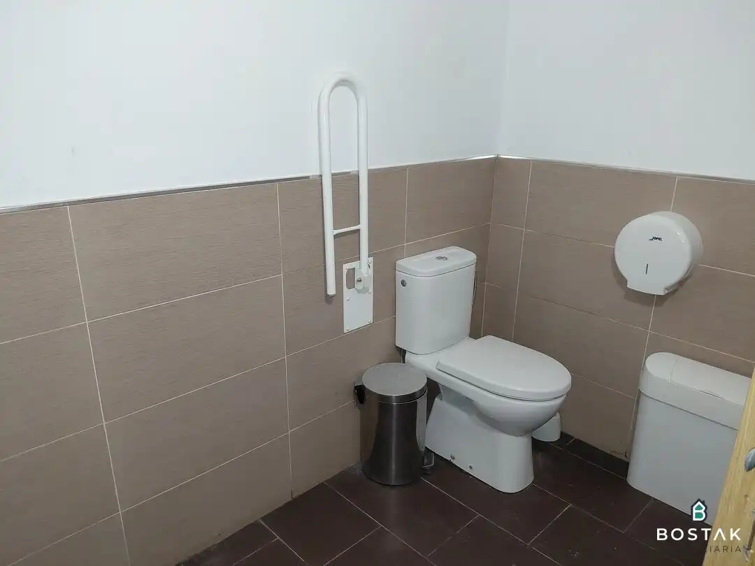 Local comercial en venta en Barrenkale Barrena, imagen 8