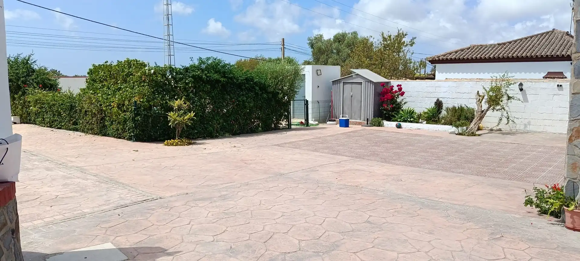 Aparcament de Finca rústica en venda en Chiclana de la Frontera amb Jardí privat