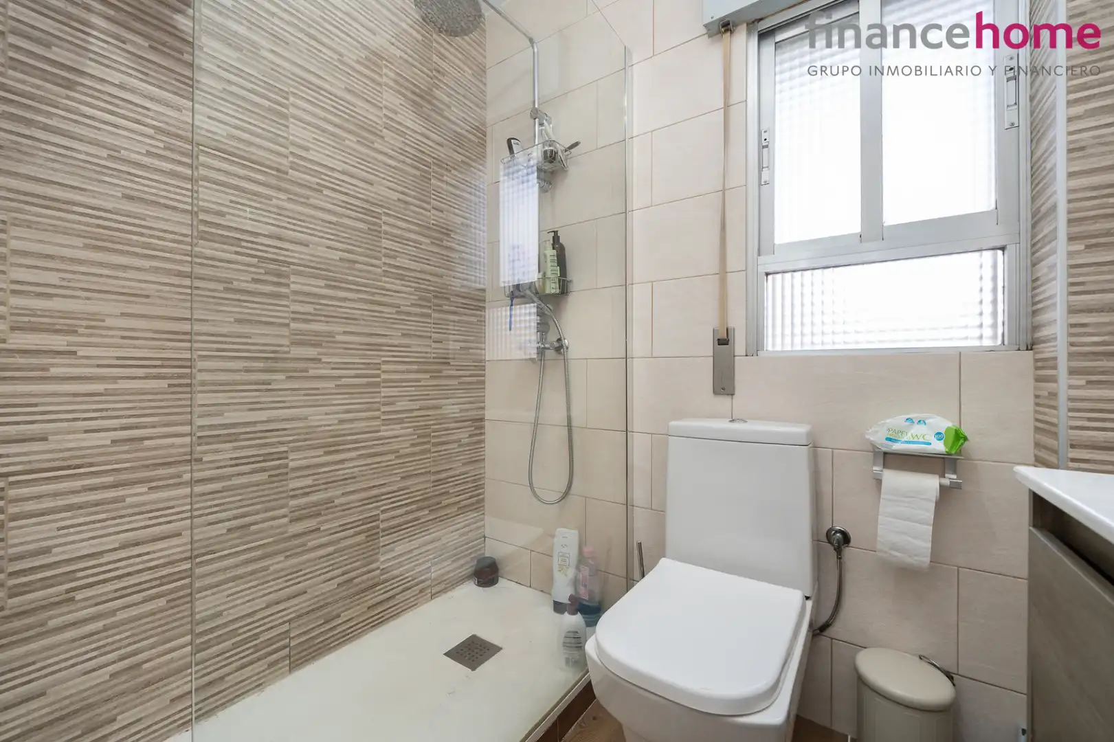 Bathroom of Flat for sale in Móstoles  with Air Conditioner, Heating and Terrace