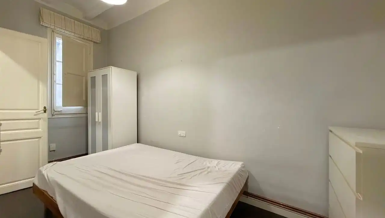 Schlafzimmer von Wohnung zum Verkauf in Barcelona mit Balkon