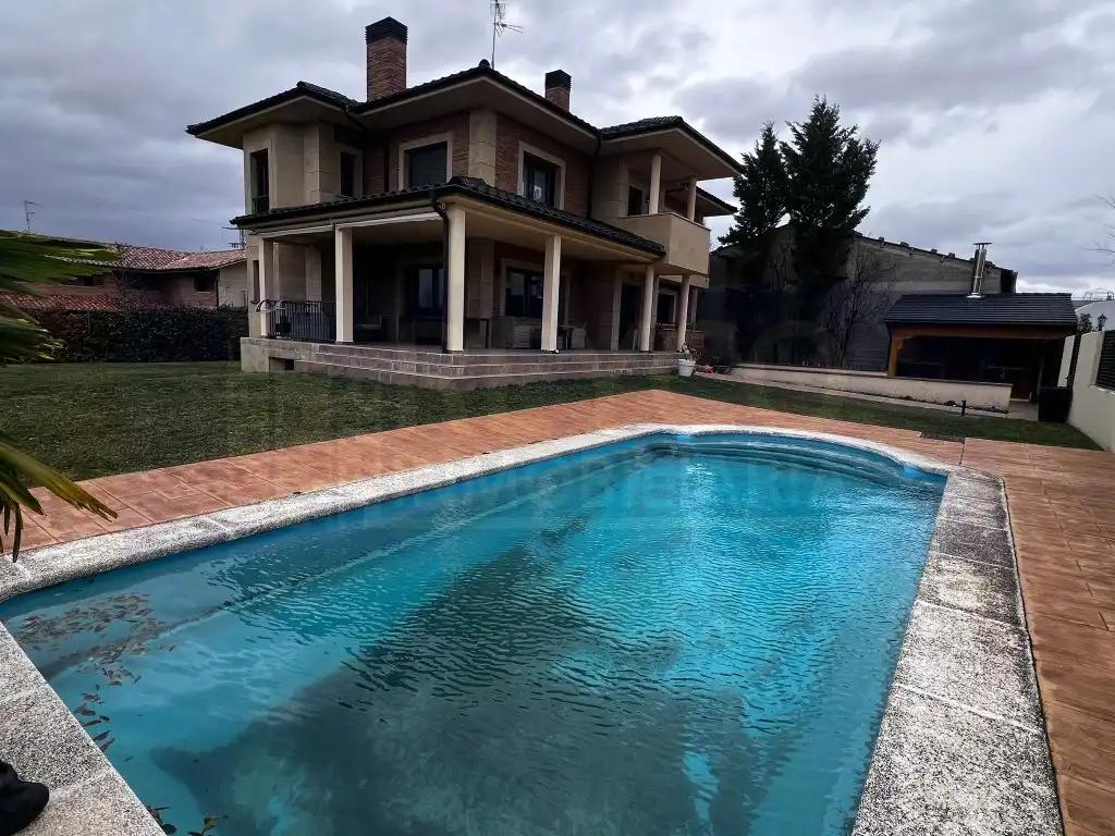 Piscina de Casa o xalet en venda en Rodezno amb Jardí privat, Piscina i Forn