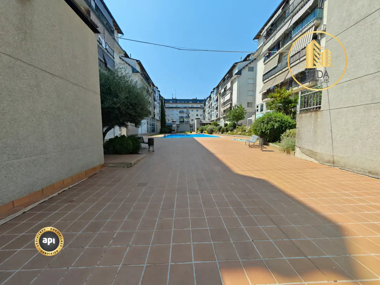 Carrer de Salvador Seguí, Roc Blanc
