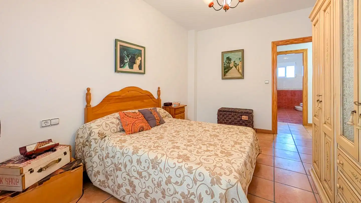 Dormitori de Casa o xalet en venda en Elche / Elx amb Aire condicionat, Jardí privat i Terrassa