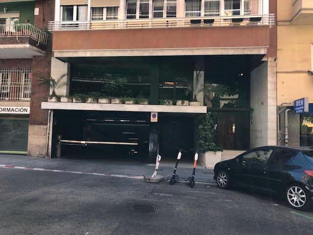 Garage to rent in Calle del General Díaz Porlier, 84, Lista
