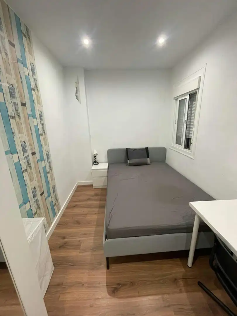 Bedroom of Flat for share in Badalona  with Heating and Washing machine
