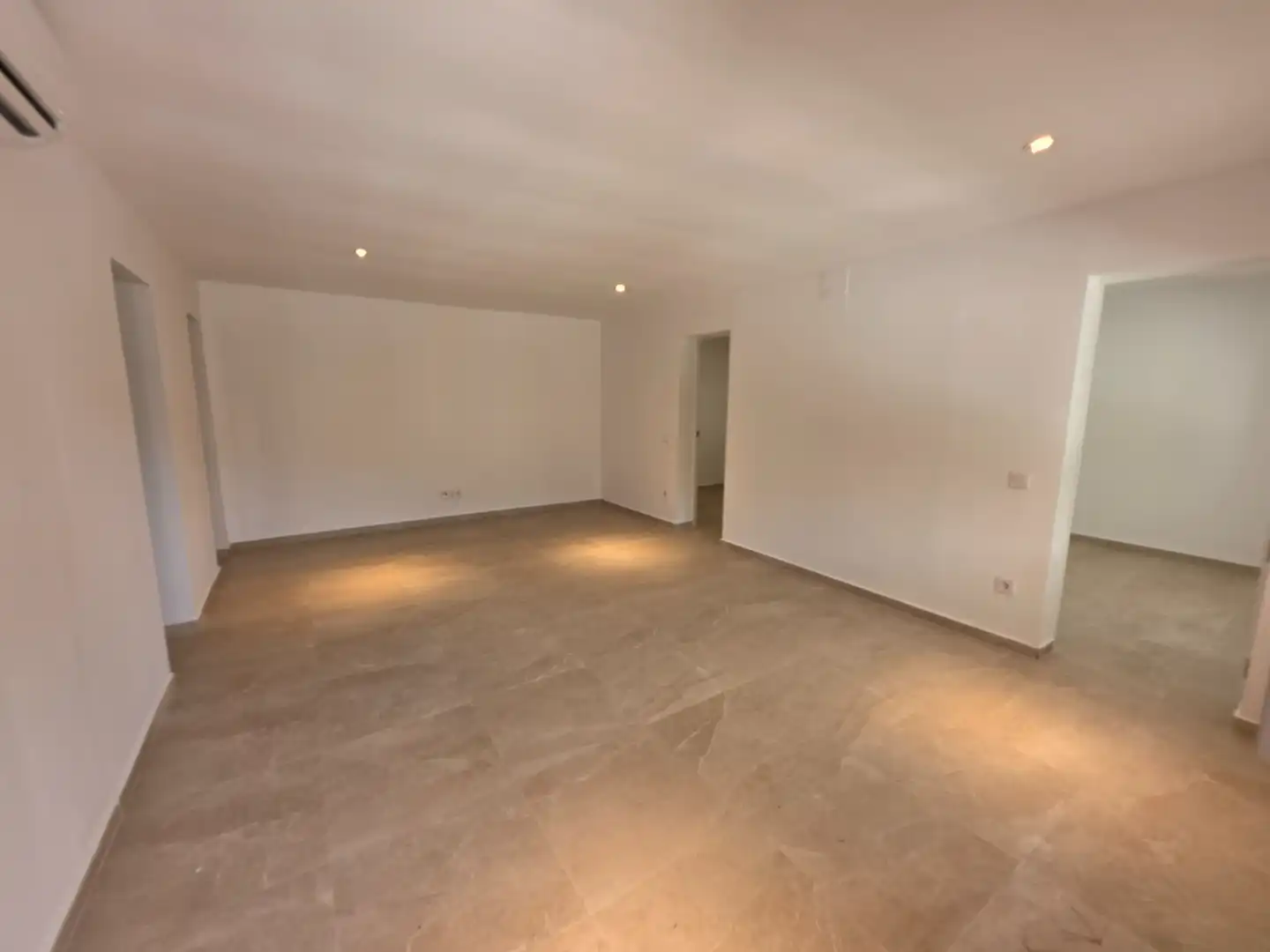 Houses for sale in Almoster  with Air Conditioner, Heating and Private garden