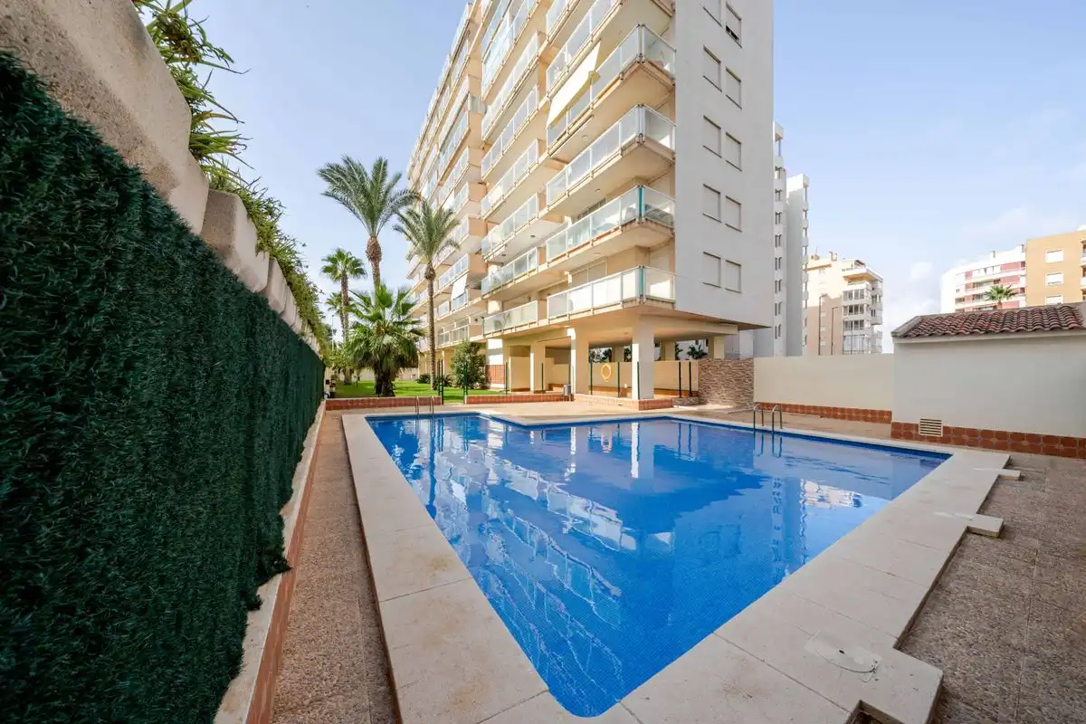 Piscina de Dúplex en venda en Guardamar del Segura amb Aire condicionat, Calefacció i Terrassa