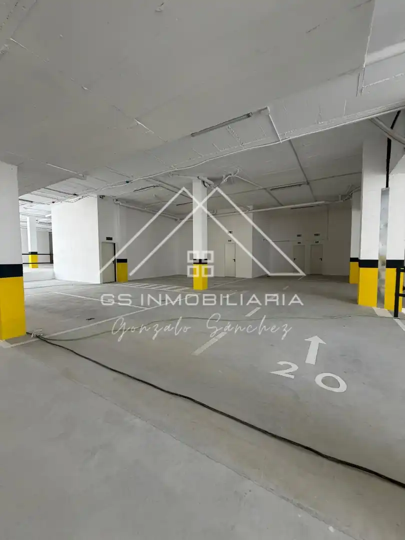 Parking de Piso en venta en Lucena con Aire acondicionado y Trastero