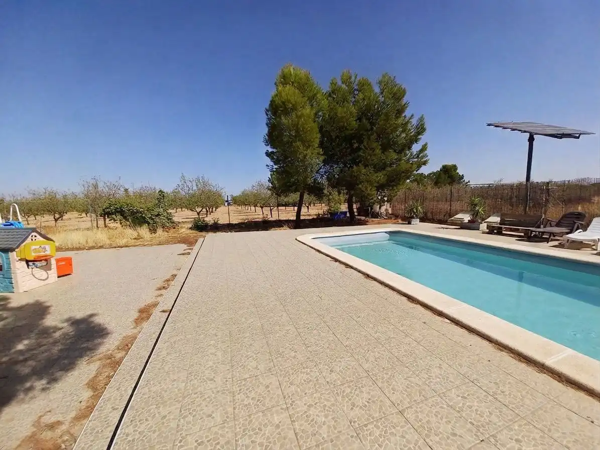 Detached house with pool for sale in La Roda, imagen 6