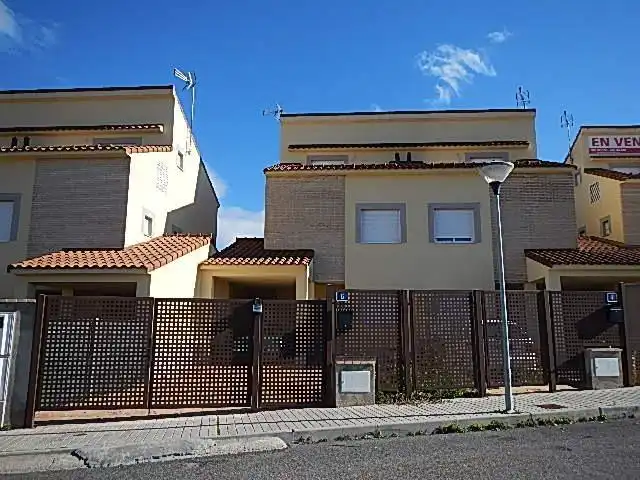 Vista exterior de Casa adosada en venta en Magán con Jardín privado