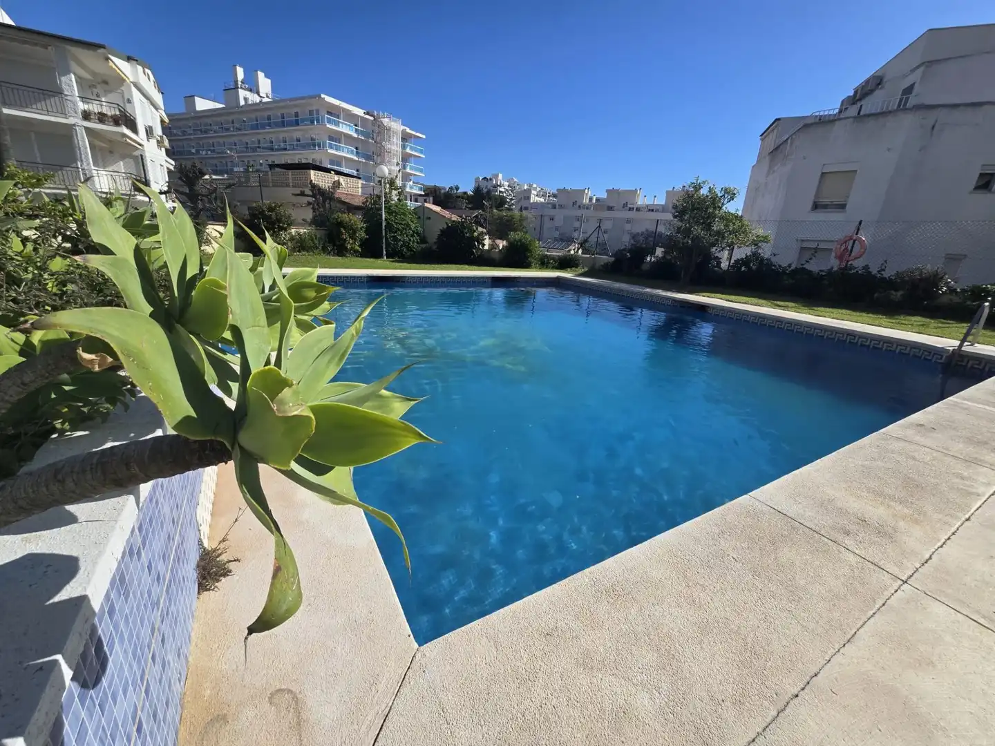 Piscina de Pis en venda en Torremolinos amb Terrassa, Moblat i Piscina comunitària