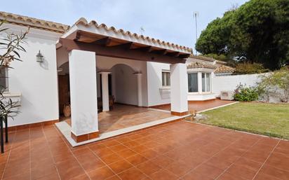 Exterior view of House or chalet for sale in Chiclana de la Frontera  with Air Conditioner, Heating and Private garden