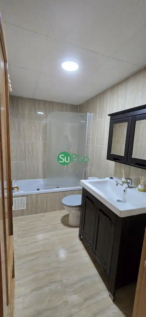 Baño de Piso en venta en Yeles con Aire acondicionado y Calefacción
