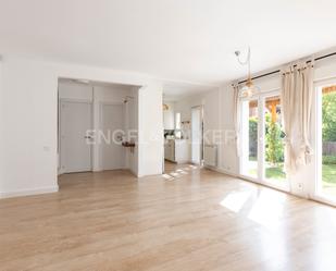Living room of House or chalet to rent in Majadahonda  with Air Conditioner, Heating and Private garden