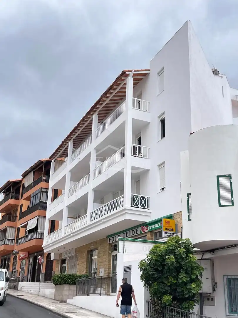 Vista exterior de Piso en venta en Adeje con Terraza, Trastero y Amueblado
