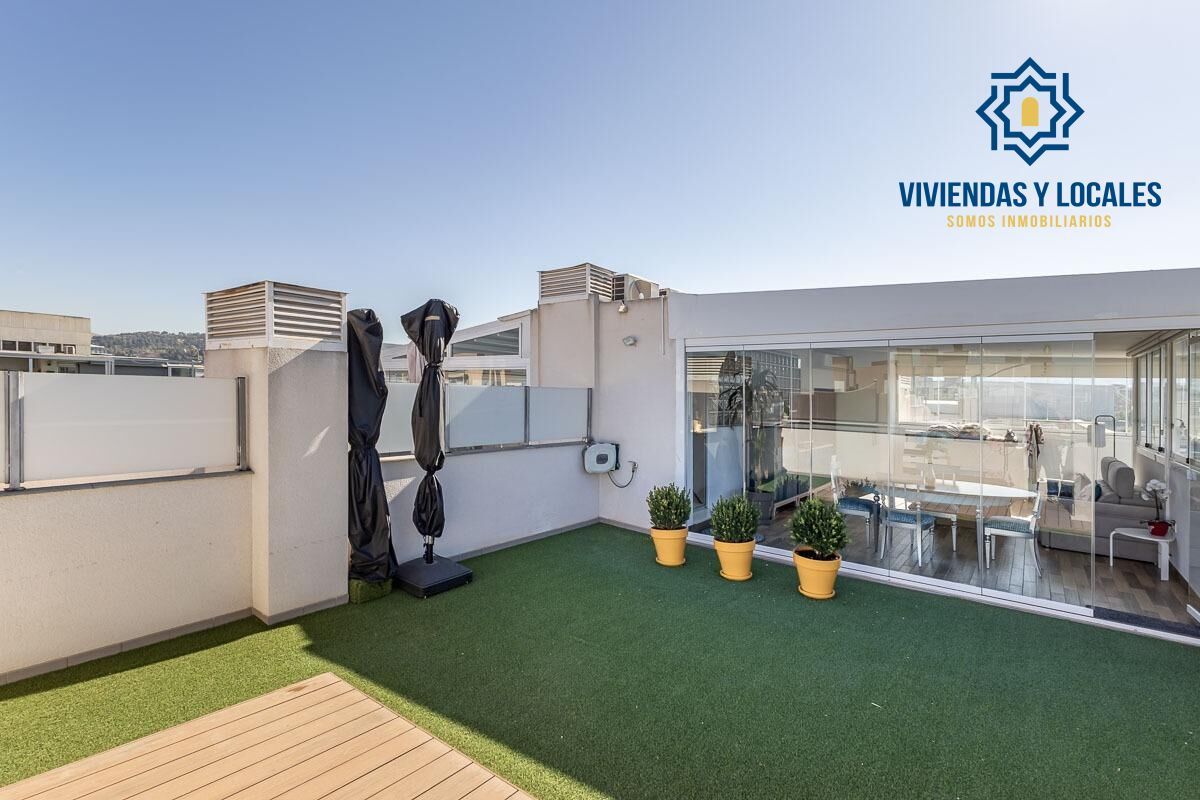 Terrassa de Àtic en venda en  Granada Capital amb Terrassa, Traster i Balcó