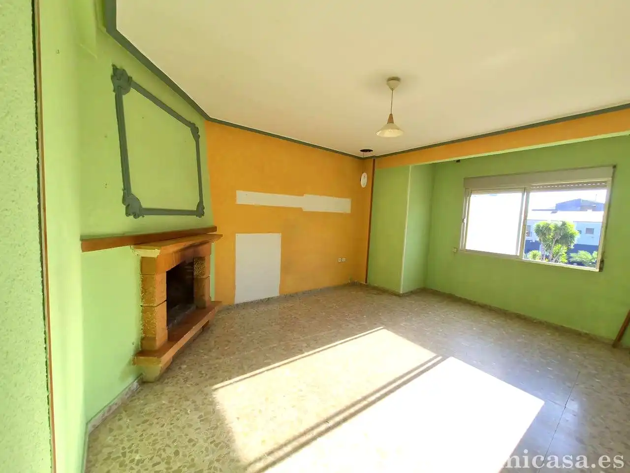 Piso con terraza en venta en Avenida Pablo Picasso, imagen 8