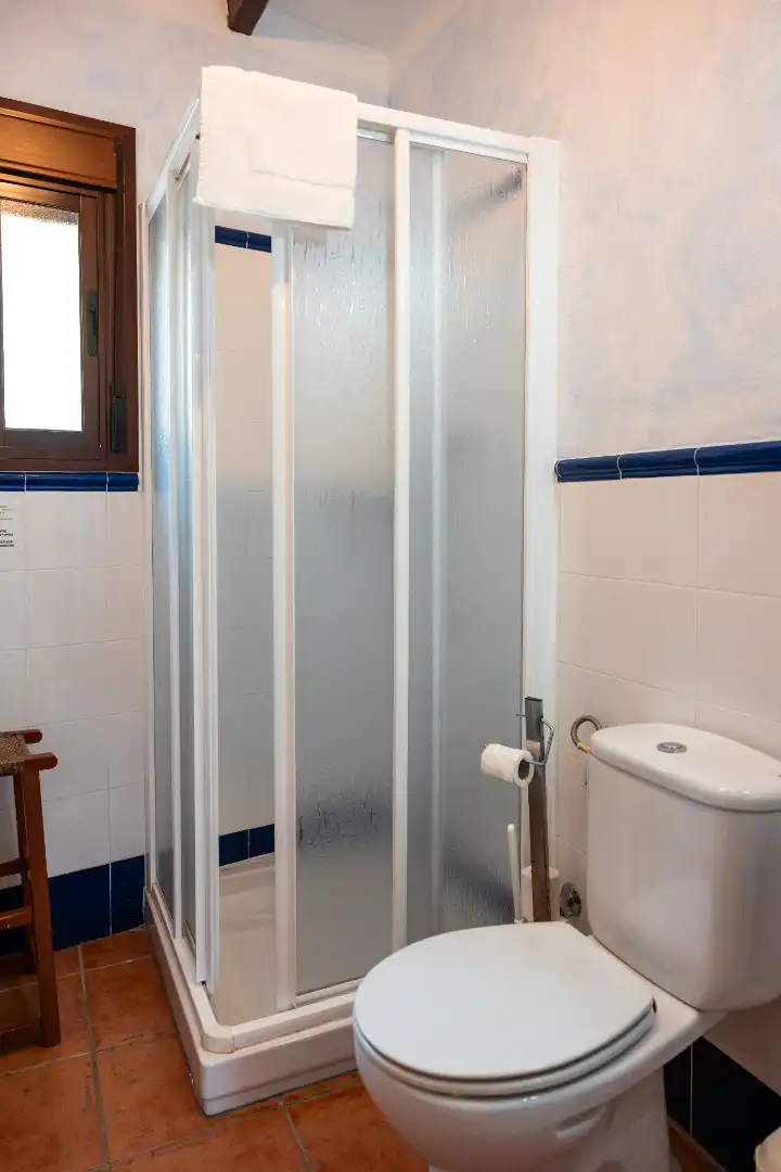 Baño de Finca rústica en venta en Montejaque con Aire acondicionado, Jardín privado y Terraza