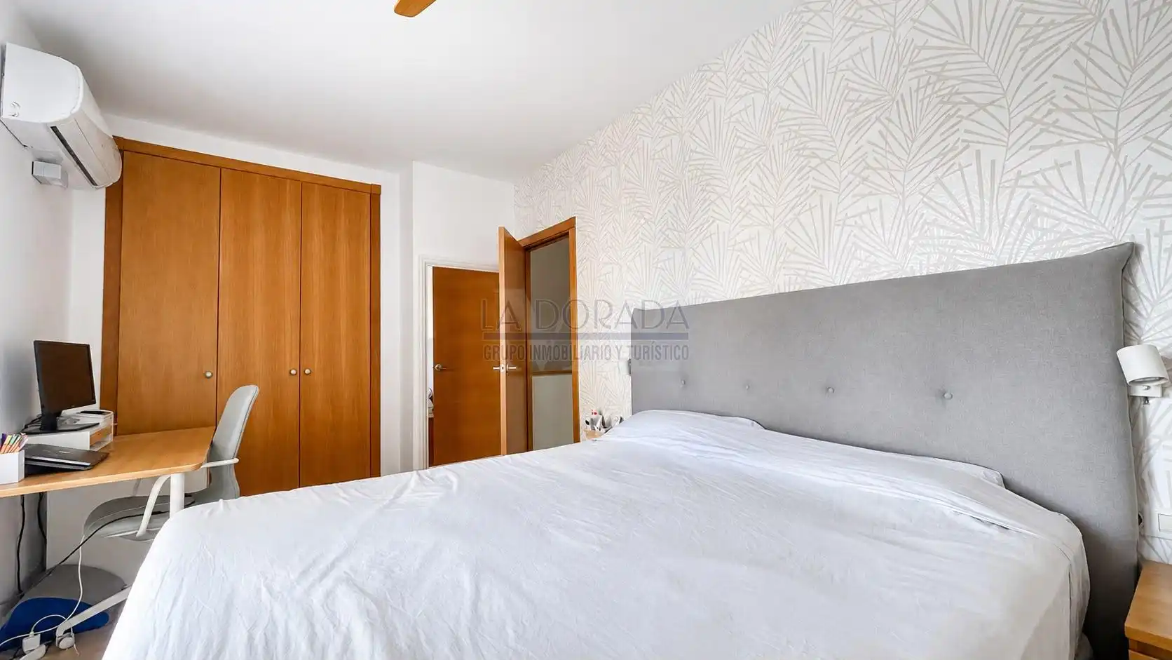 Schlafzimmer von Einfamilien-Reihenhaus zum Verkauf in Mont-roig del Camp mit Klimaanlage, Terrasse und Abstellraum