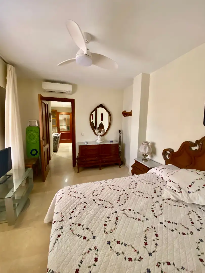 Habitación de Piso en venta en Marbella con Aire acondicionado, Amueblado y Horno