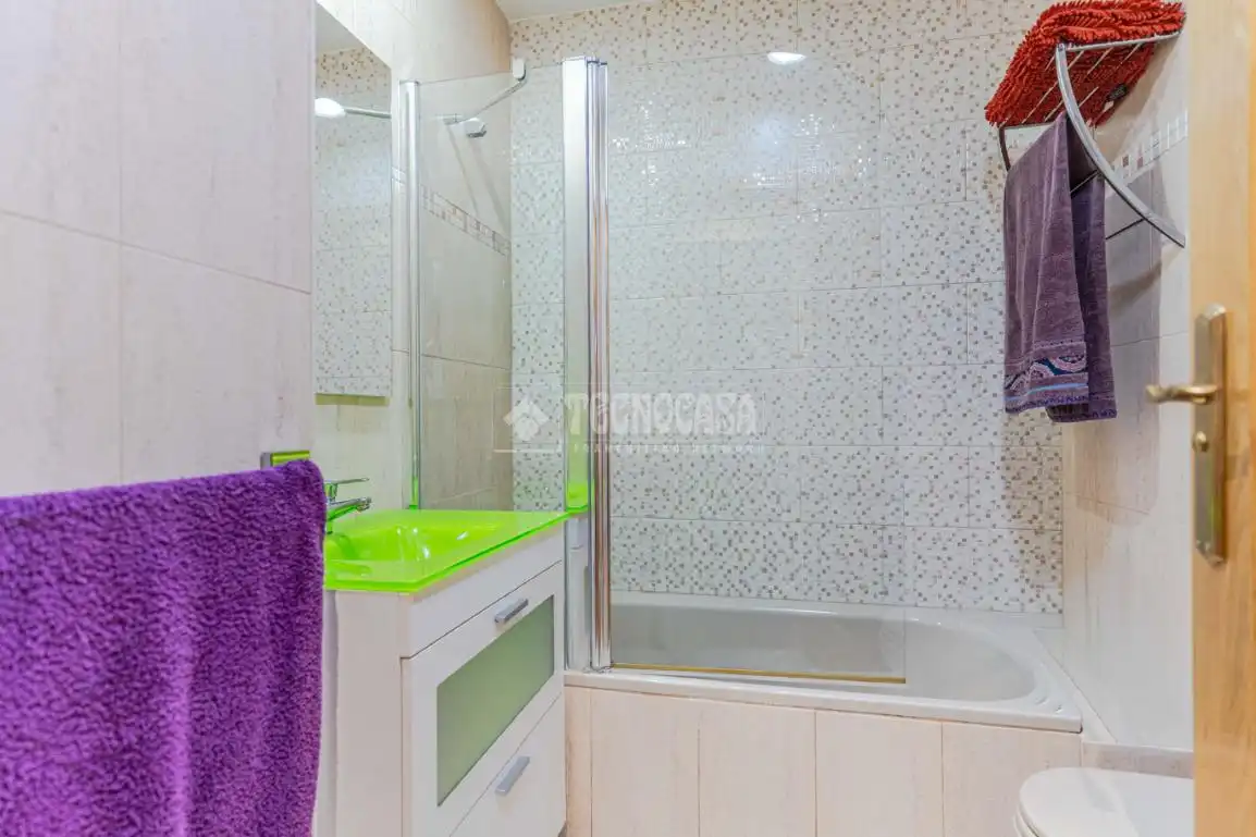 Badezimmer von Wohnung zum Verkauf in Polopos mit Klimaanlage, Terrasse und Gemeinschaftspool
