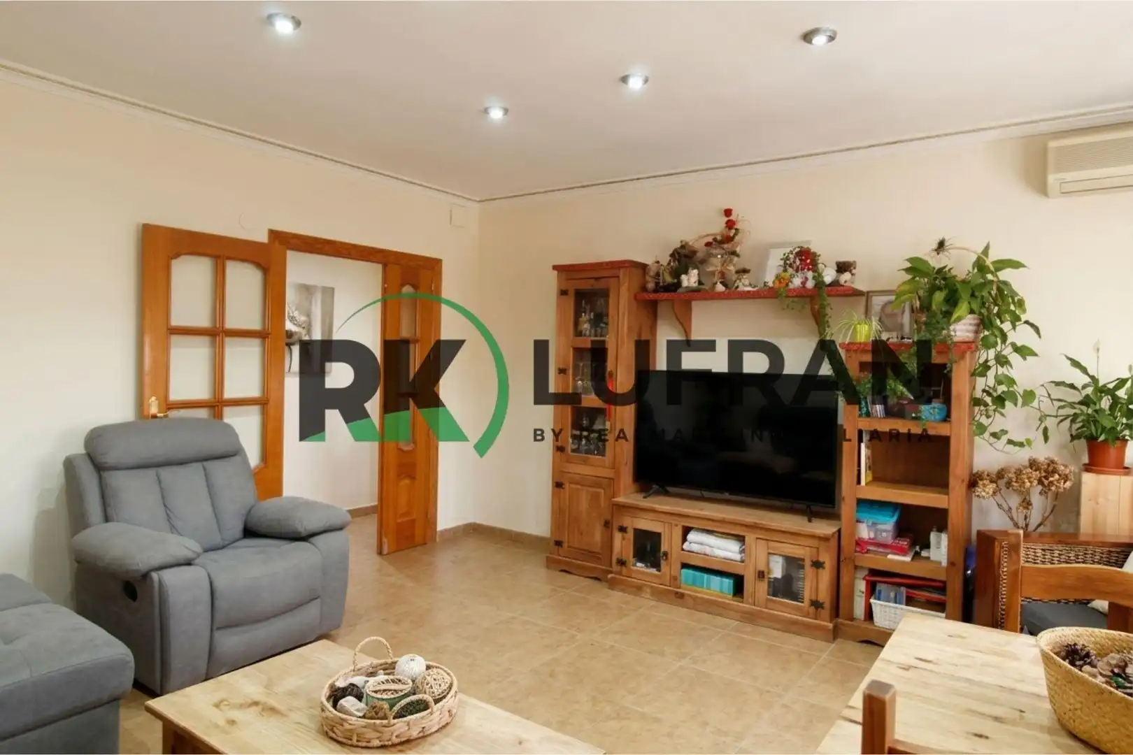 Flat for sale in Calle ARGENTINA, Sax