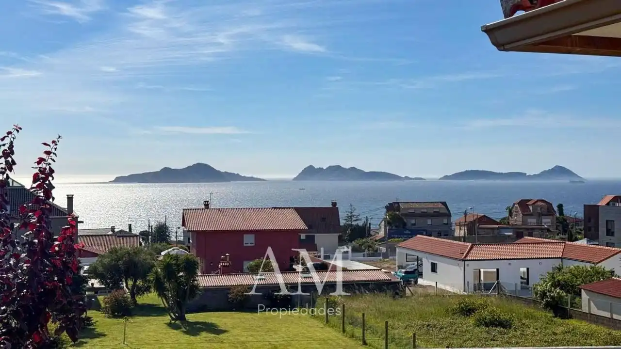 Casa o xalet en venda en Vigo  amb Calefacció, Jardí privat i Terrassa