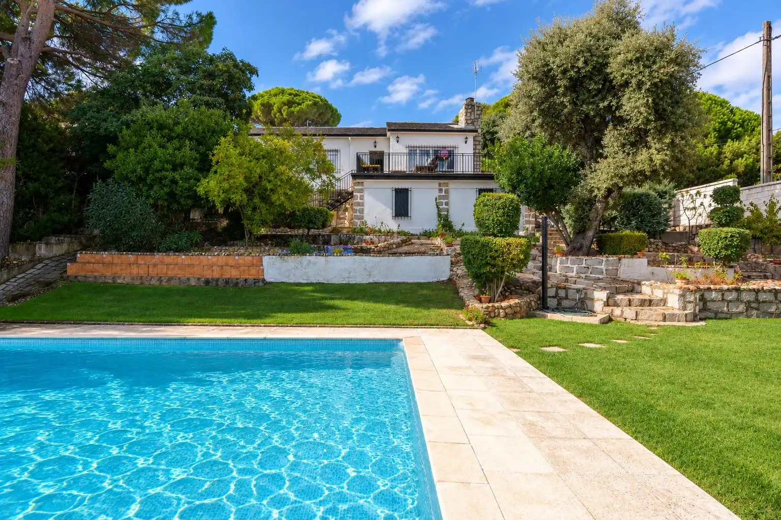 Piscina de Casa o xalet en venda en Villa del Prado, Madrid
