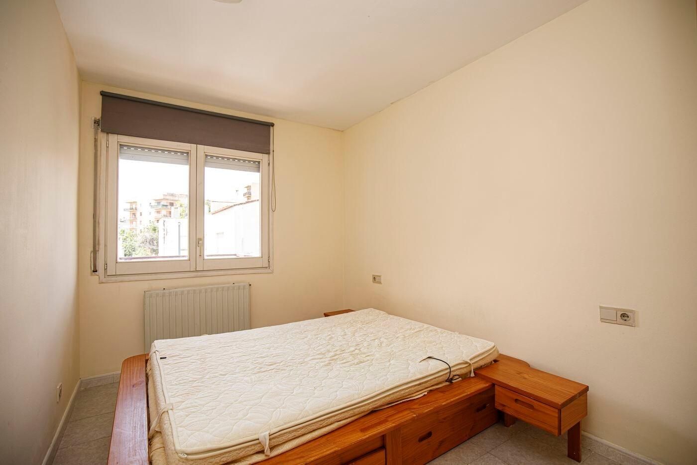 Dormitori de Pis en venda en Figueres amb Aire condicionat i Balcó
