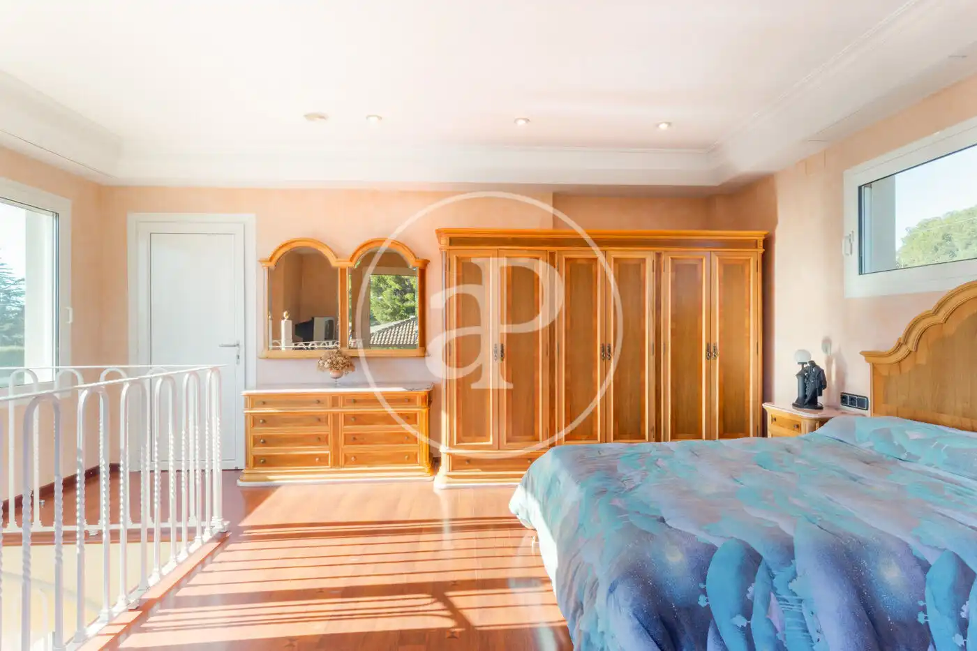 Habitación de Casa o chalet en venta en Serra con Aire acondicionado, Calefacción y Jardín privado