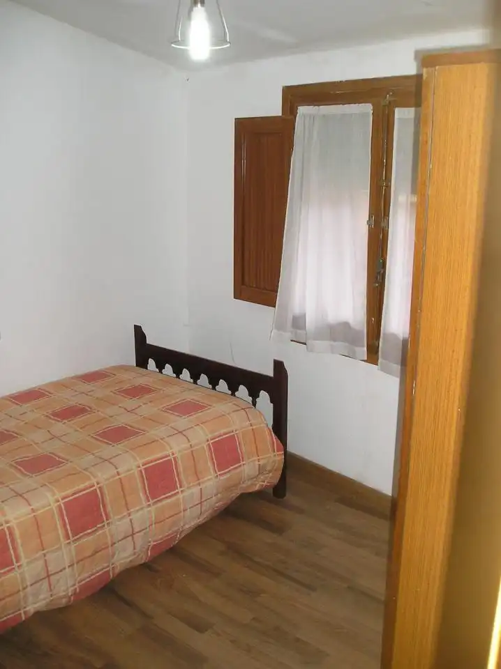 Dormitori de Finca rústica en venda en Villarroya de la Sierra amb Moblat