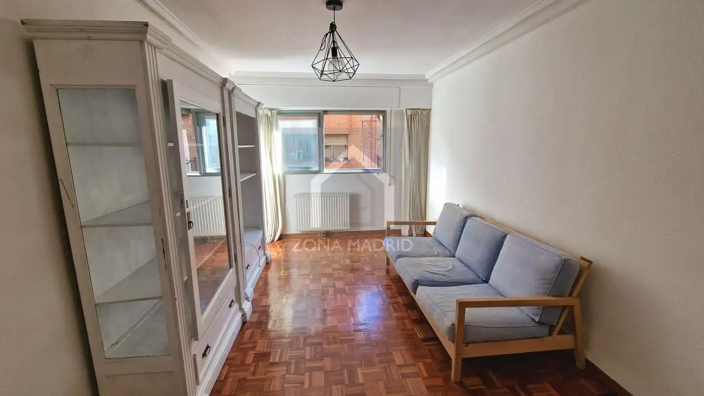Living room of Flat for sale in Tetuán
