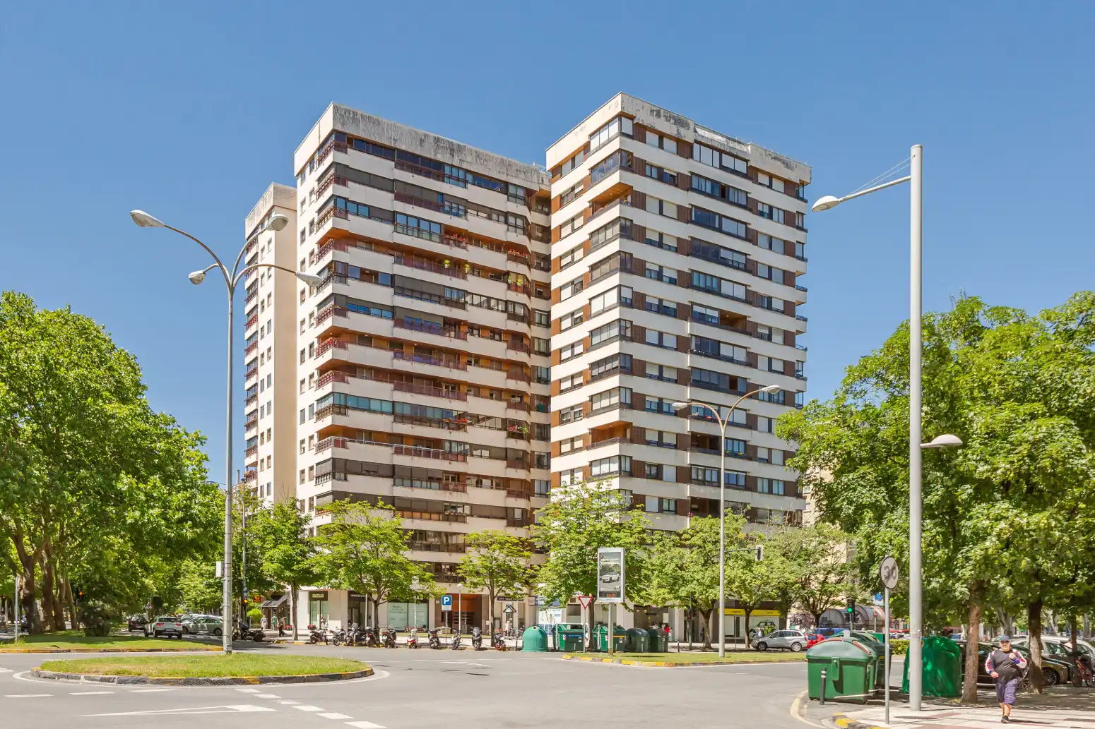 Vista exterior de Ático en venta en  Pamplona / Iruña con Parquet y Terraza