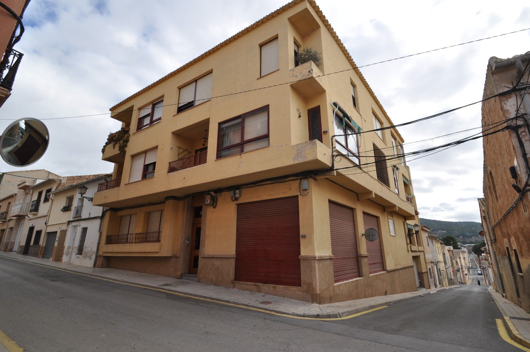 Exterior view of Garage for sale in El Pinós / Pinoso