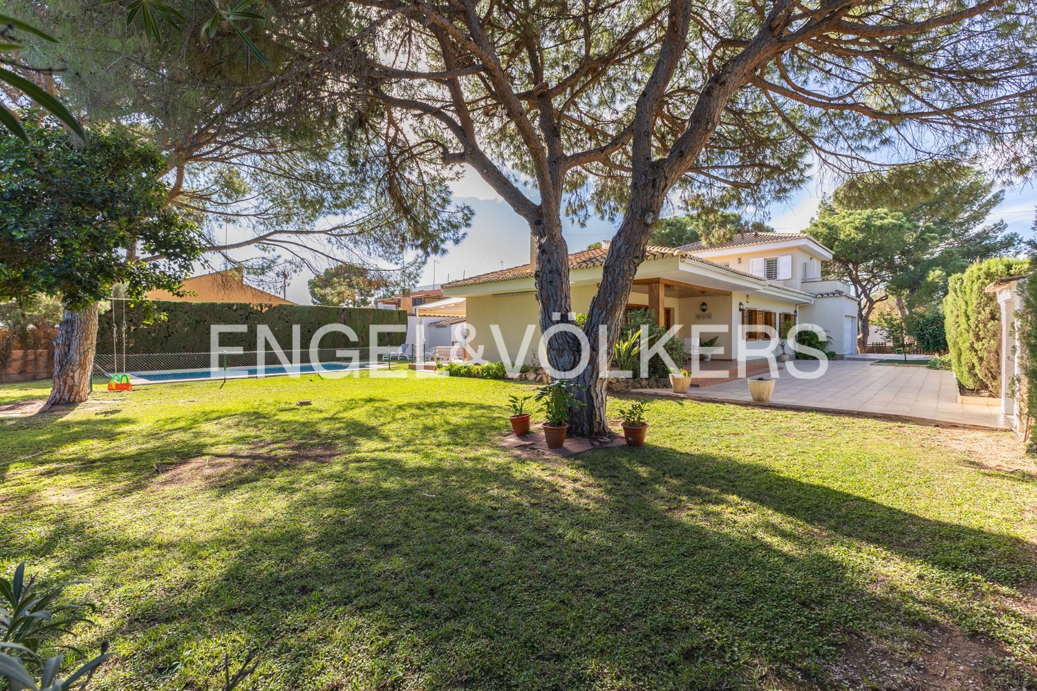 Vista exterior de Casa o chalet en venta en Moncada con Aire acondicionado, Calefacción y Jardín privado