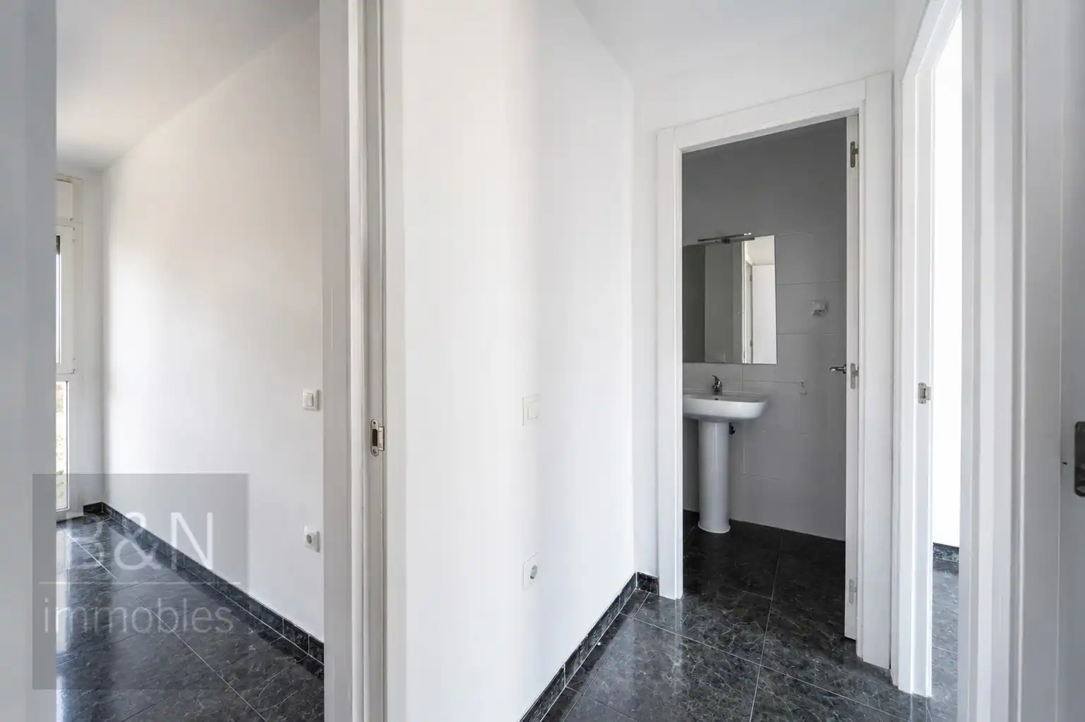 Baño de Piso en venta en Terrassa con Balcón