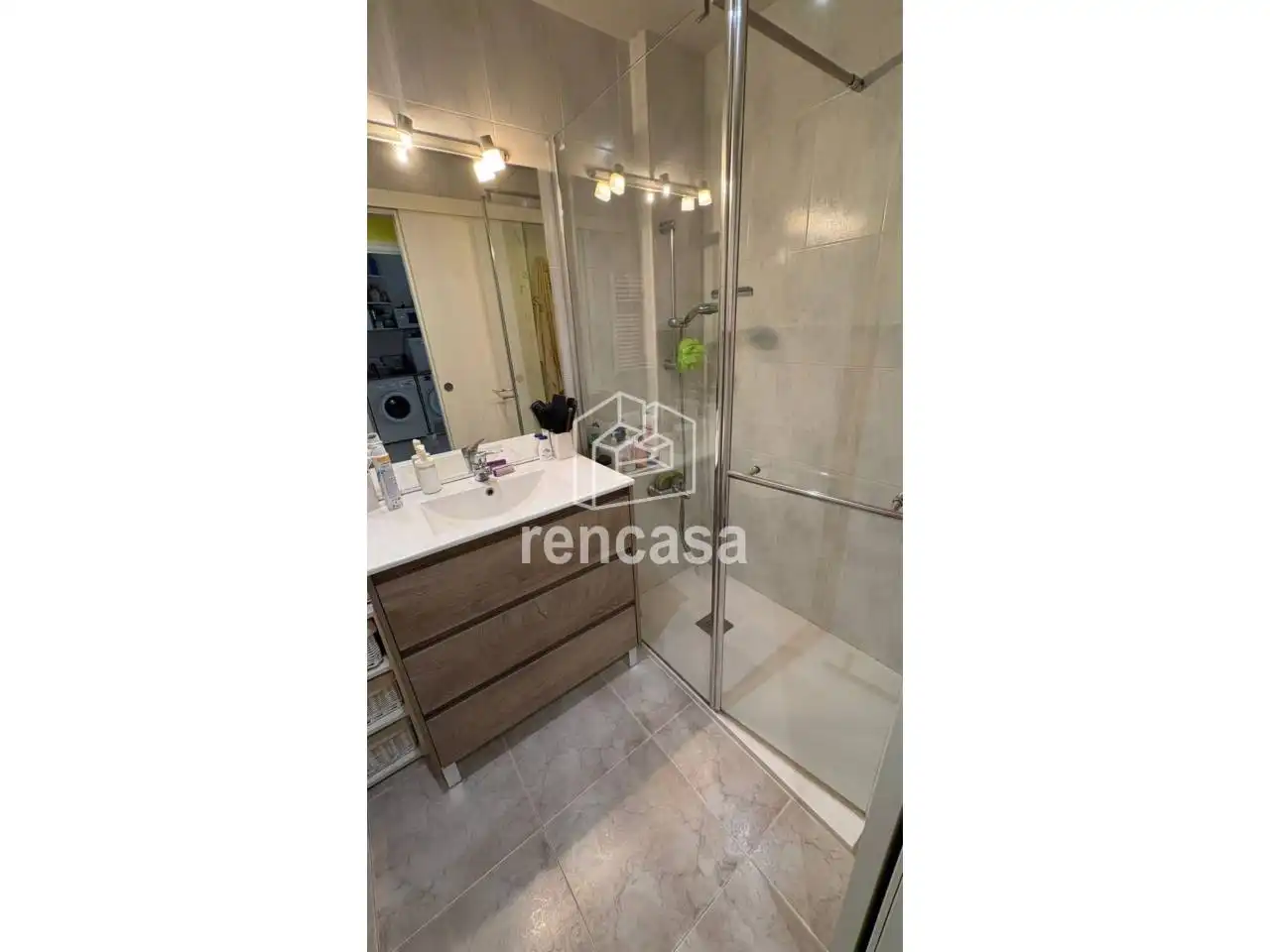 Baño de Piso en venta en Lleida con Aire acondicionado, Calefacción y Amueblado