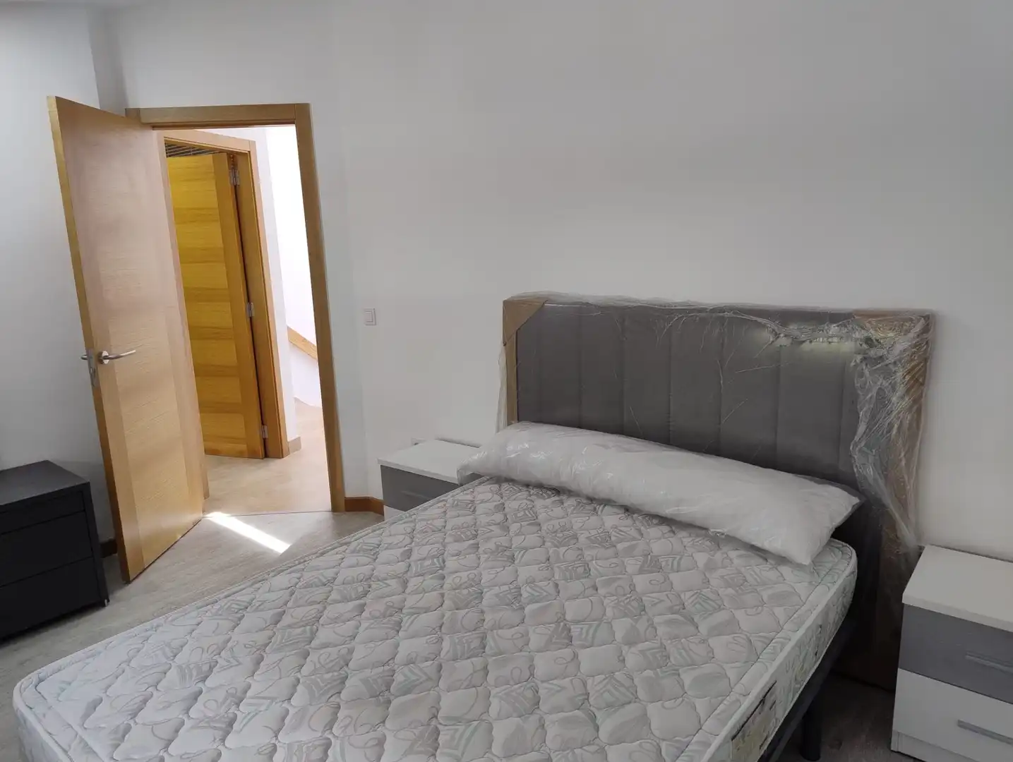 Bedroom of Flat for rent in Santiago de Compostela   with Heating, Furnished and Oven