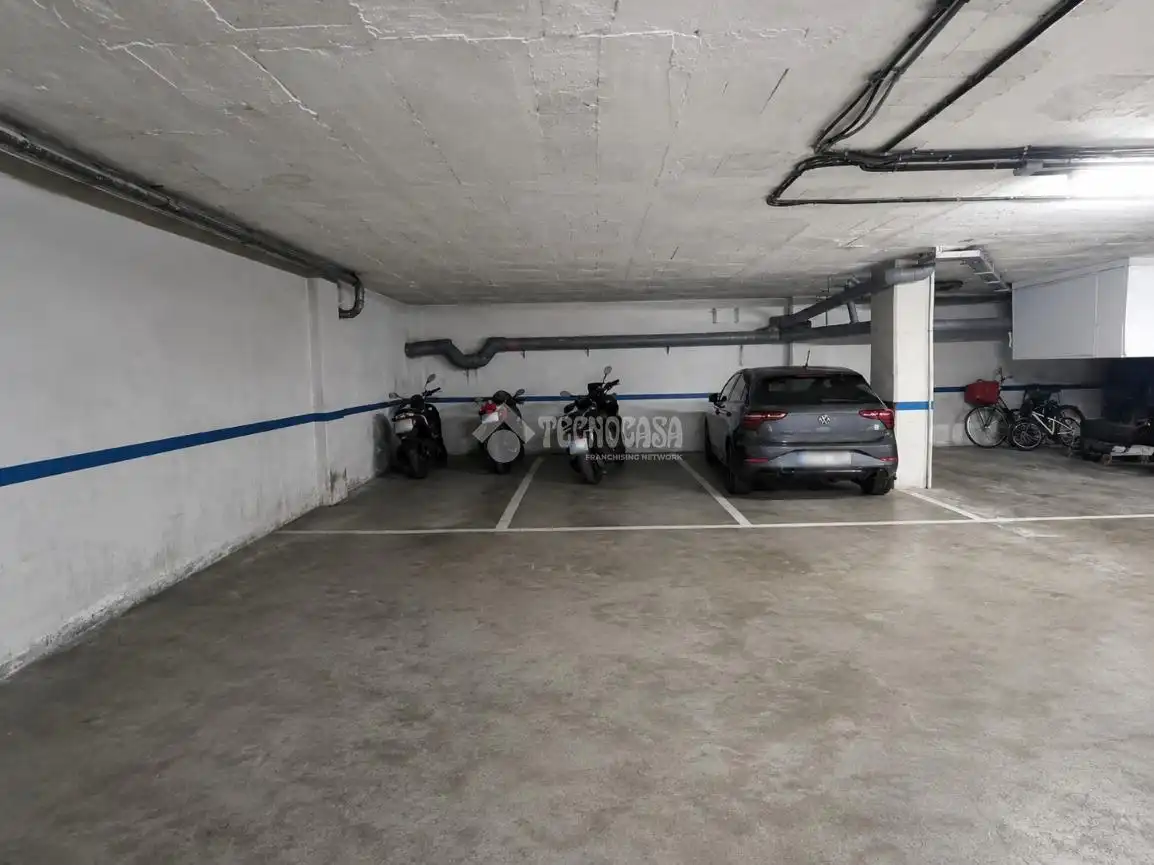 Parkplatz von Garage zum Verkauf in Barcelona
