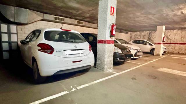 Garaje en Venta en  Plaça de Gal·la Placídia en Vila de Gràcia