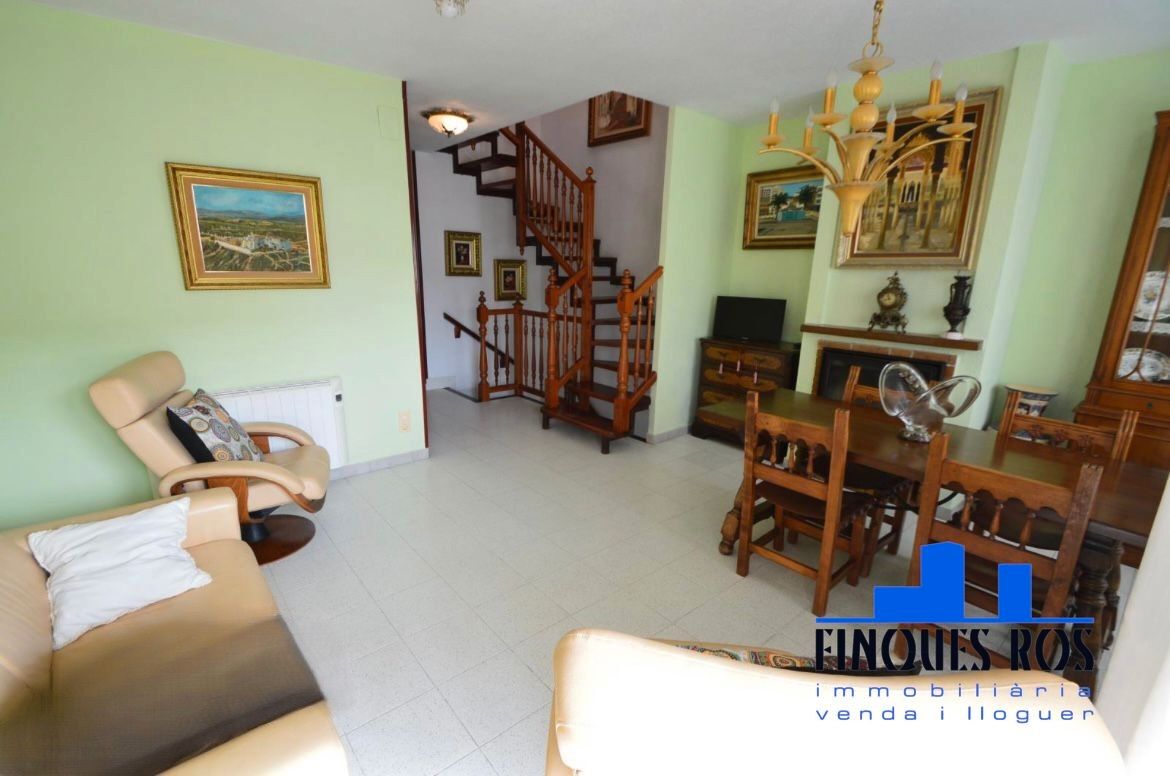 Single-family semi-detached for sale in Casco Urbano