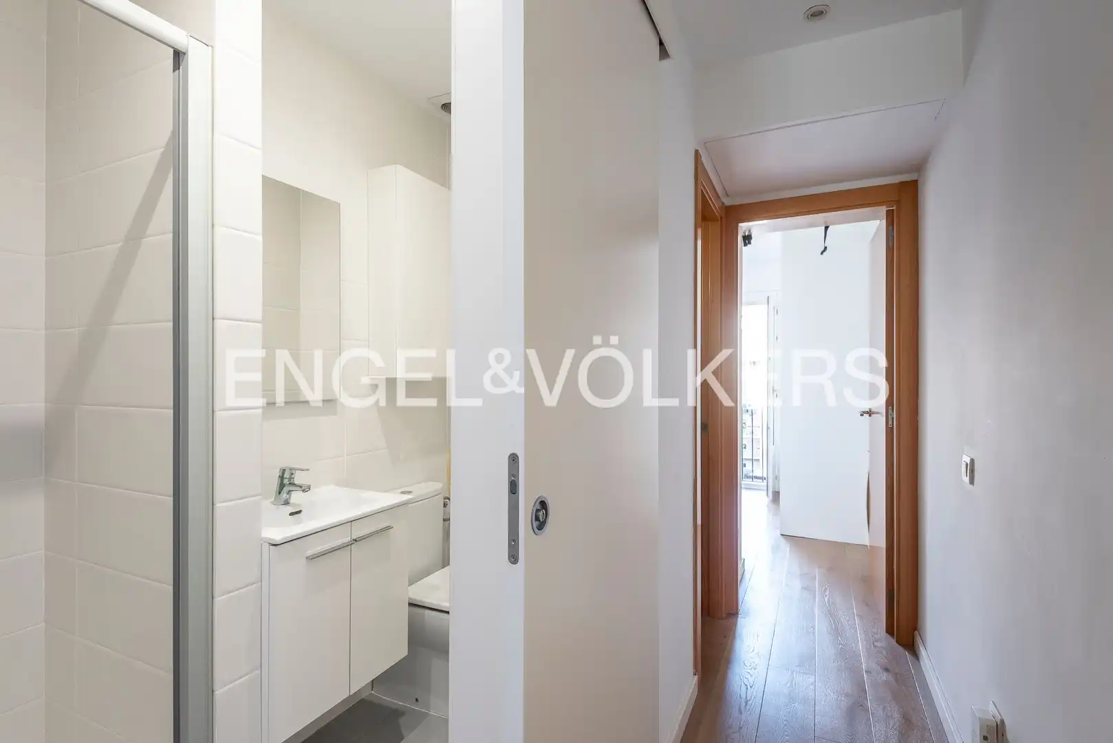Attic for sale in Barcelona  with Air Conditioner, Heating and Furnished
