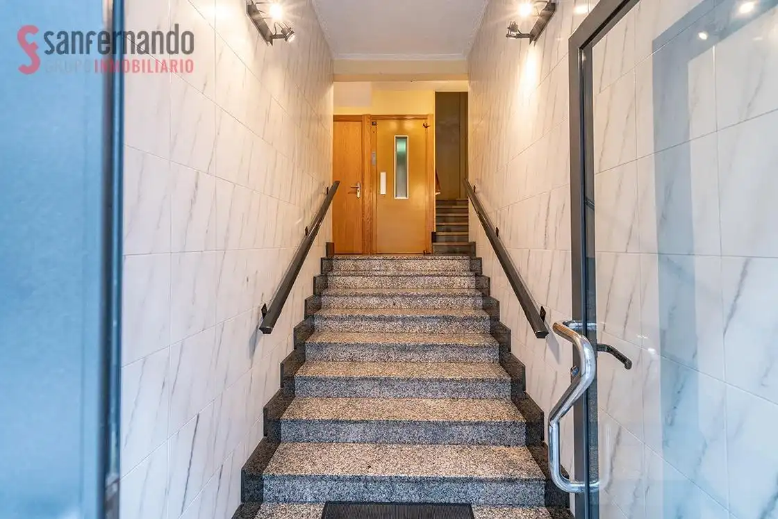 Piso en venta en Torrelavega  con Calefacción y Balcón